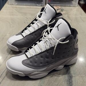 Air Jordan 13 “Atmosphere Grey”